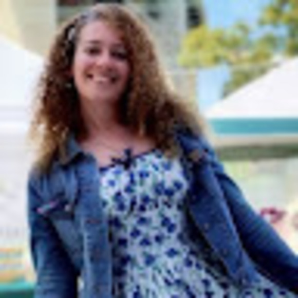 Meet your Posher, Angela - Picture 1 of 1